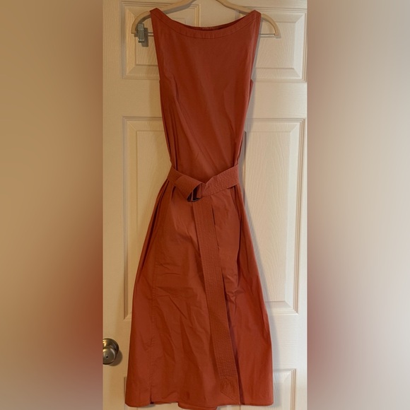 Ann Taylor Dresses & Skirts - Like new! Ann Taylor Sleeveless Dress